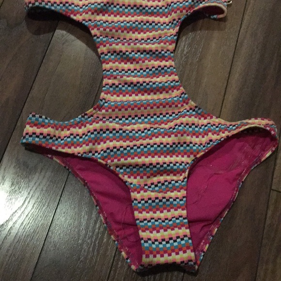 ROXY SWIM Bandeau Cut-Out One Piece Juniors - Picture 3 of 7